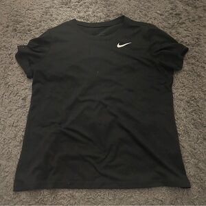 women’s nike dri fit tshirt